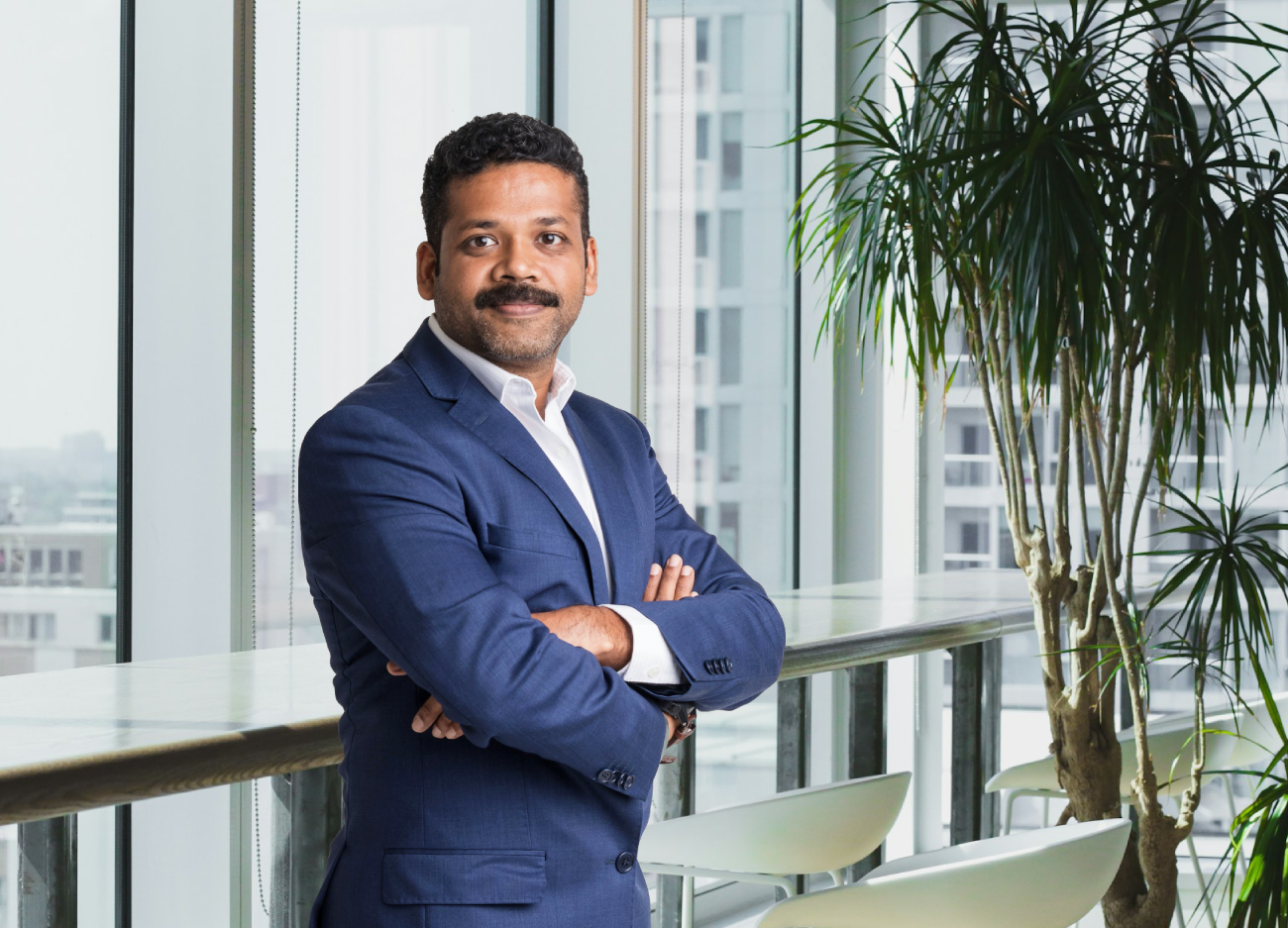 Our Story Lenin Kumar Perumalsamy, visionary founder of Longshore Labs with 22+ years of experience in hedge funds, private equity, AML/KYC, fund onboarding, and financial technology solutions driving global competitiveness from the Cayman Islands
