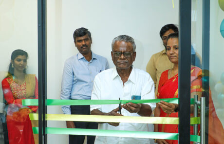 Ribbon cutting ceremony marking the opening of Longshore Labs Chennai Development Center